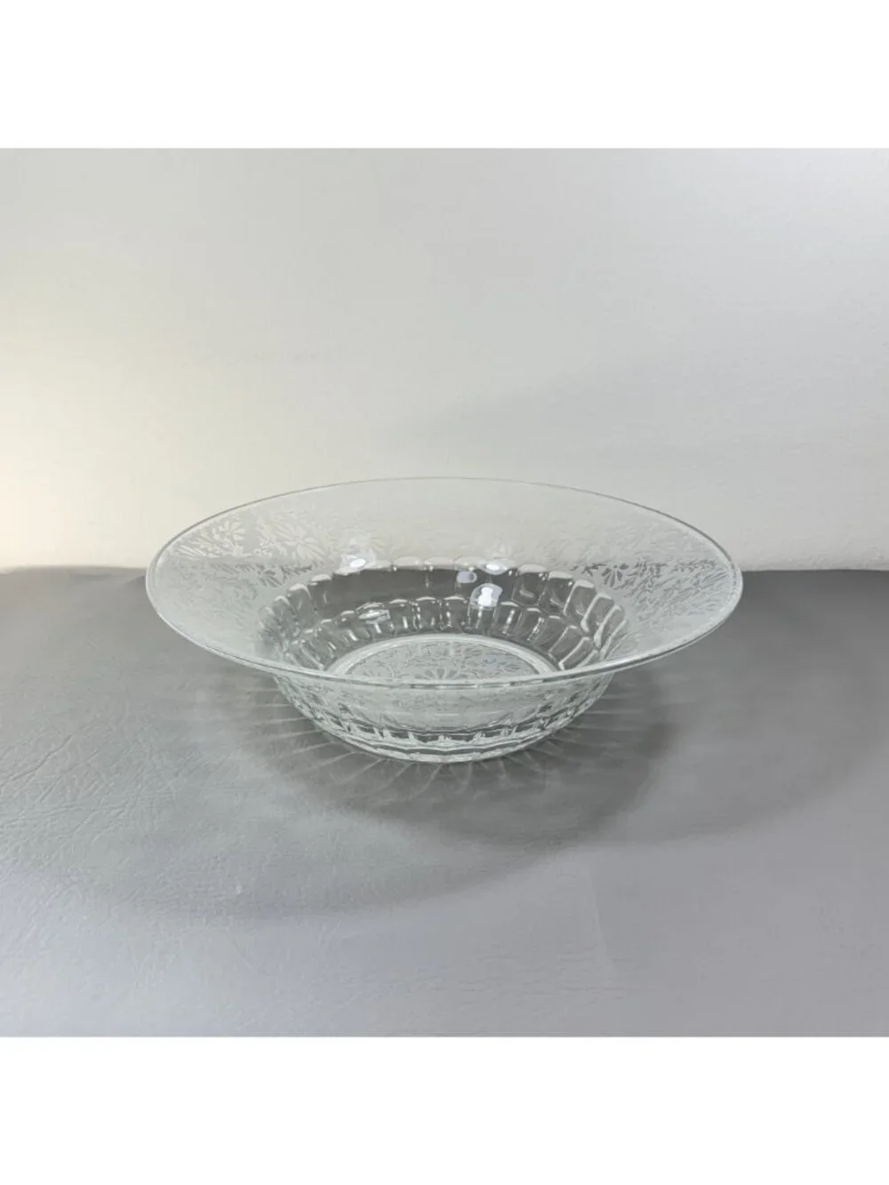 Vintage Etched Glass Serving Bowl Frosted Floral Daisy Wreath Retro